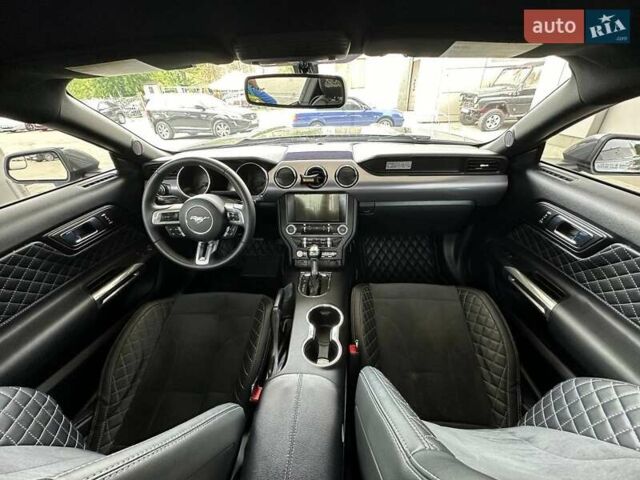 Серый Форд Мустанг, объемом двигателя 2.3 л и пробегом 143 тыс. км за 15400 $, фото 8 на Automoto.ua