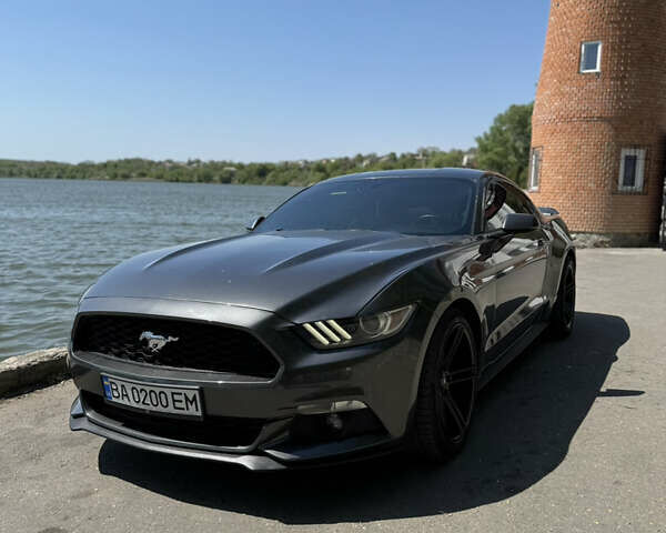Сірий Форд Мустанг, об'ємом двигуна 2.3 л та пробігом 125 тис. км за 13999 $, фото 2 на Automoto.ua