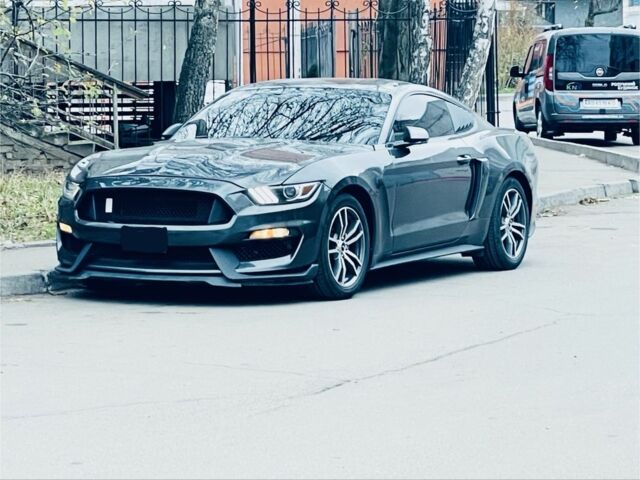 Серый Форд Мустанг, объемом двигателя 2.26 л и пробегом 145 тыс. км за 15200 $, фото 6 на Automoto.ua