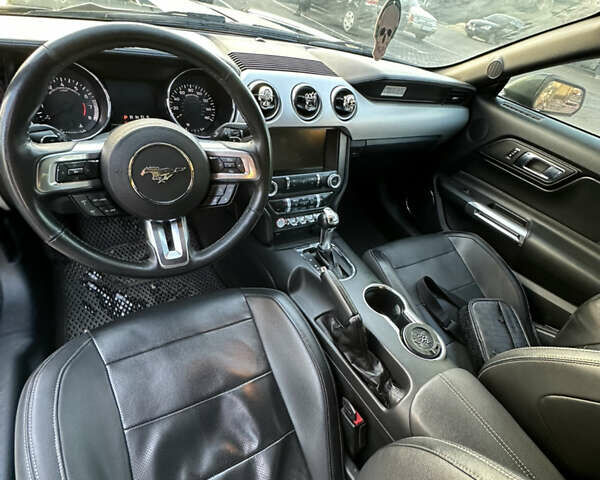 Серый Форд Мустанг, объемом двигателя 2.26 л и пробегом 151 тыс. км за 15000 $, фото 11 на Automoto.ua