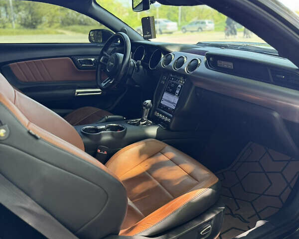 Сірий Форд Мустанг, об'ємом двигуна 2.3 л та пробігом 125 тис. км за 13999 $, фото 21 на Automoto.ua