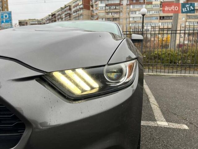 Сірий Форд Мустанг, об'ємом двигуна 2.26 л та пробігом 77 тис. км за 14000 $, фото 4 на Automoto.ua