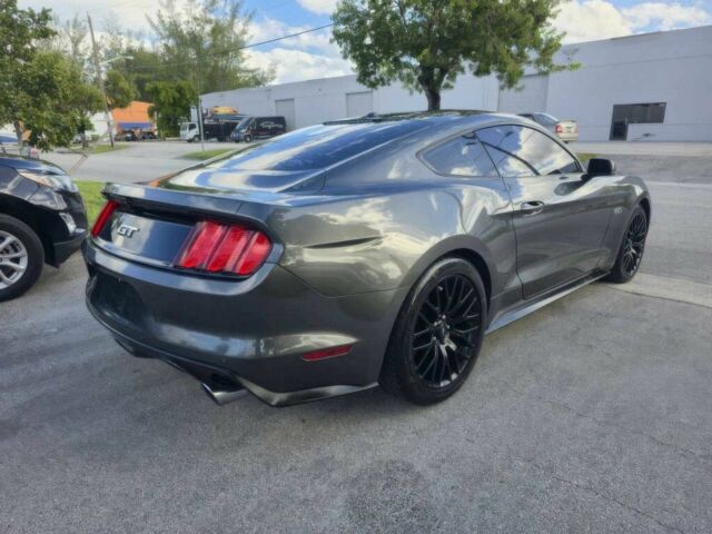 Сірий Форд Мустанг, об'ємом двигуна 5 л та пробігом 72 тис. км за 9900 $, фото 6 на Automoto.ua