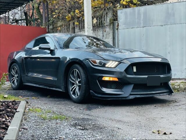 Серый Форд Мустанг, объемом двигателя 2.26 л и пробегом 145 тыс. км за 14800 $, фото 11 на Automoto.ua