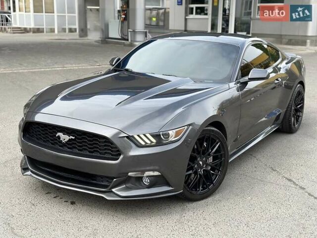 Серый Форд Мустанг, объемом двигателя 2.3 л и пробегом 143 тыс. км за 15400 $, фото 3 на Automoto.ua