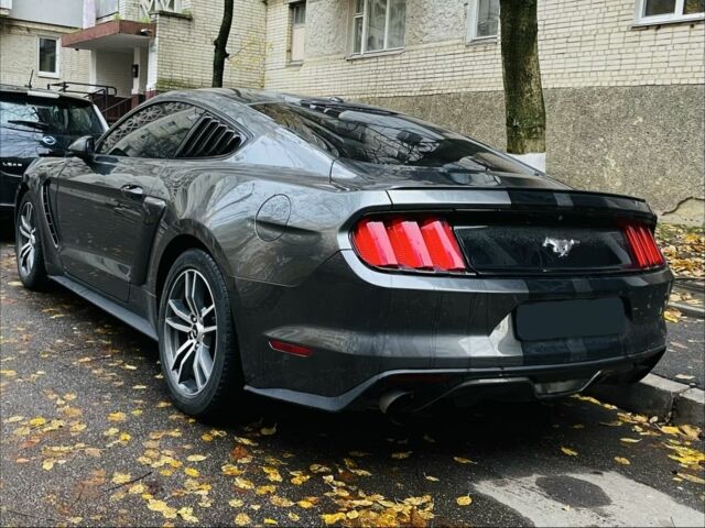 Серый Форд Мустанг, объемом двигателя 2.26 л и пробегом 145 тыс. км за 15200 $, фото 14 на Automoto.ua