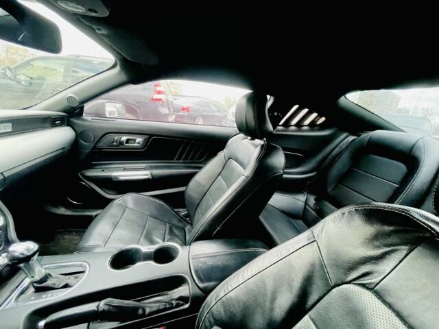 Серый Форд Мустанг, объемом двигателя 2.26 л и пробегом 145 тыс. км за 14800 $, фото 2 на Automoto.ua