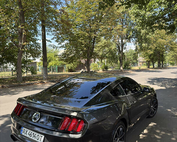 Серый Форд Мустанг, объемом двигателя 2.26 л и пробегом 166 тыс. км за 13500 $, фото 7 на Automoto.ua