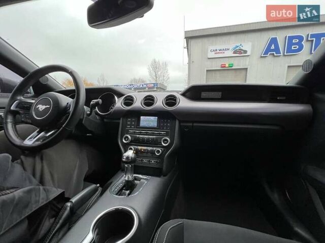 Сірий Форд Мустанг, об'ємом двигуна 2.26 л та пробігом 77 тис. км за 14000 $, фото 11 на Automoto.ua