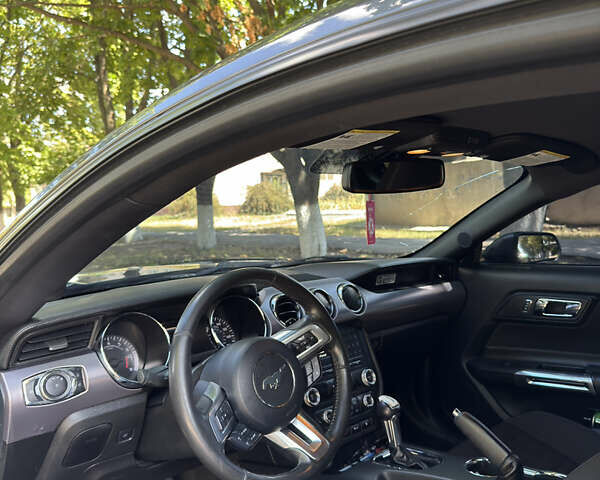 Серый Форд Мустанг, объемом двигателя 2.26 л и пробегом 166 тыс. км за 13500 $, фото 5 на Automoto.ua