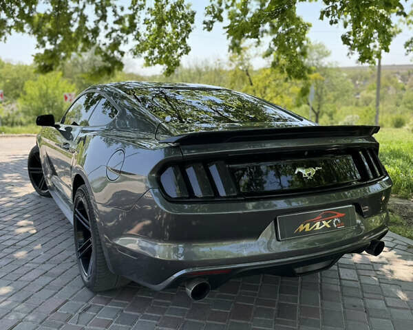 Сірий Форд Мустанг, об'ємом двигуна 2.3 л та пробігом 125 тис. км за 13999 $, фото 15 на Automoto.ua