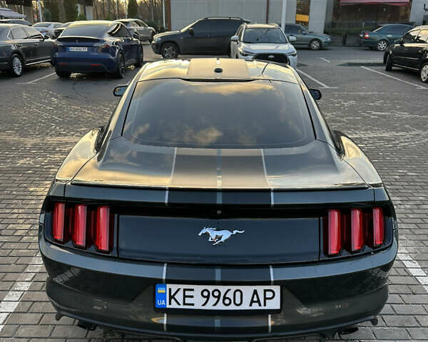 Серый Форд Мустанг, объемом двигателя 2.26 л и пробегом 151 тыс. км за 15000 $, фото 4 на Automoto.ua