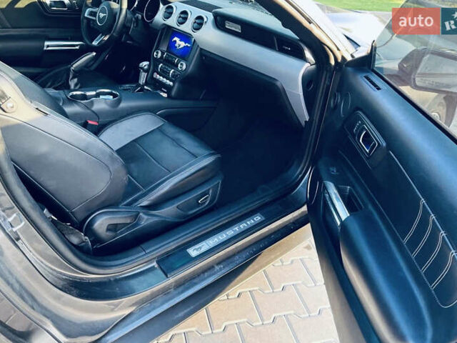 Сірий Форд Мустанг, об'ємом двигуна 2.26 л та пробігом 151 тис. км за 15200 $, фото 11 на Automoto.ua