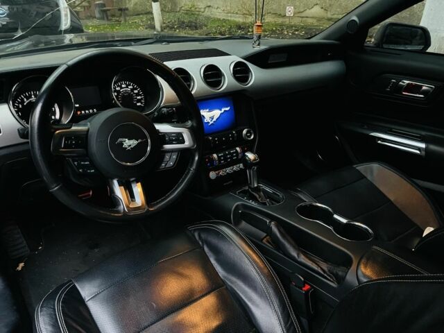 Серый Форд Мустанг, объемом двигателя 2.26 л и пробегом 145 тыс. км за 15200 $, фото 9 на Automoto.ua