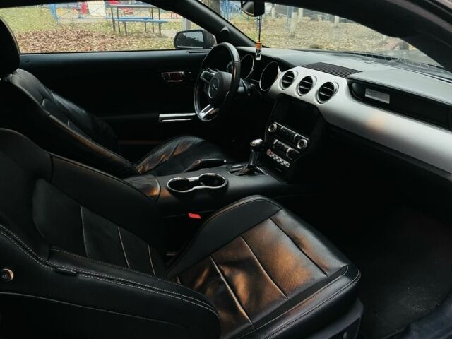 Серый Форд Мустанг, объемом двигателя 2.26 л и пробегом 145 тыс. км за 15200 $, фото 21 на Automoto.ua