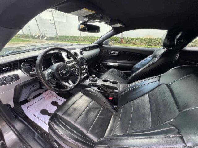 Серый Форд Мустанг, объемом двигателя 5 л и пробегом 70 тыс. км за 8000 $, фото 8 на Automoto.ua