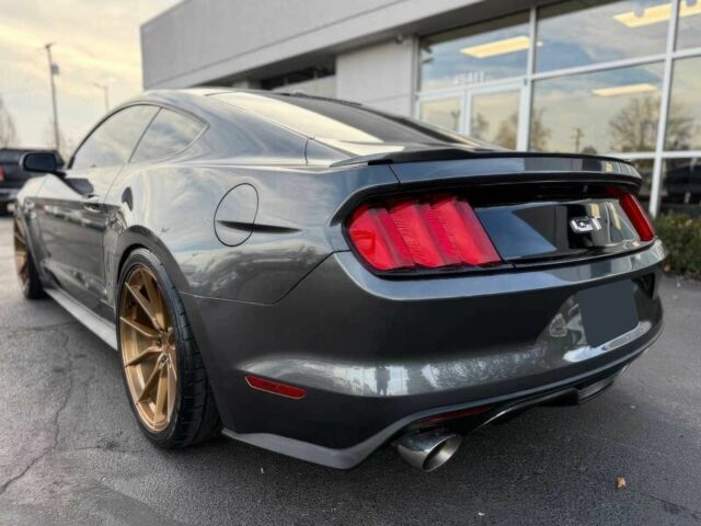 Серый Форд Мустанг, объемом двигателя 5 л и пробегом 76 тыс. км за 4500 $, фото 5 на Automoto.ua