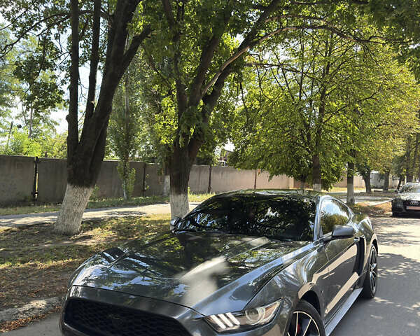 Серый Форд Мустанг, объемом двигателя 2.26 л и пробегом 166 тыс. км за 13500 $, фото 2 на Automoto.ua