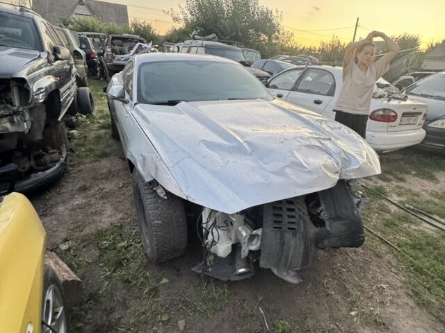 Серый Форд Мустанг, объемом двигателя 2.3 л и пробегом 124 тыс. км за 4700 $, фото 4 на Automoto.ua