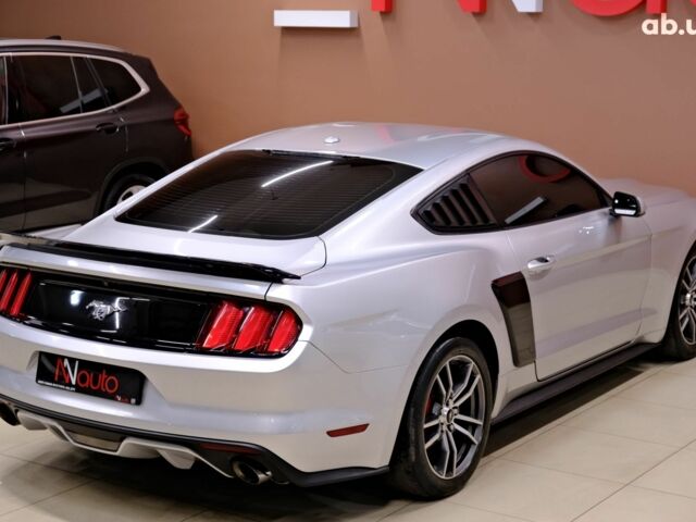 Серый Форд Мустанг, объемом двигателя 2.3 л и пробегом 91 тыс. км за 13900 $, фото 4 на Automoto.ua