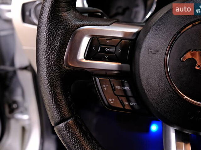 Серый Форд Мустанг, объемом двигателя 2.3 л и пробегом 91 тыс. км за 13900 $, фото 21 на Automoto.ua