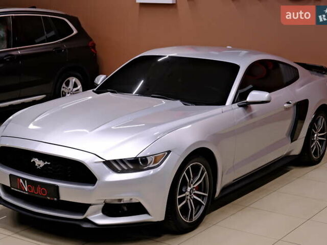 Серый Форд Мустанг, объемом двигателя 2.3 л и пробегом 91 тыс. км за 13900 $, фото 2 на Automoto.ua