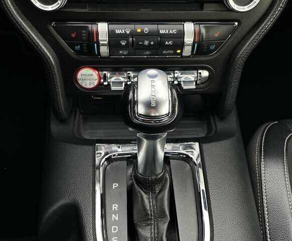 Серый Форд Мустанг, объемом двигателя 2.26 л и пробегом 98 тыс. км за 16700 $, фото 58 на Automoto.ua