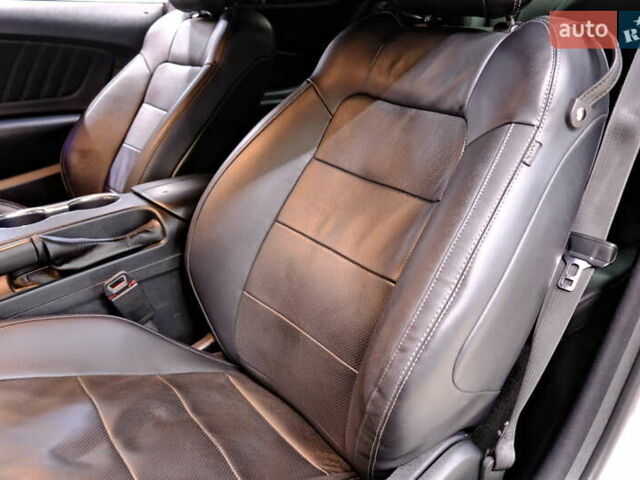 Серый Форд Мустанг, объемом двигателя 2.3 л и пробегом 91 тыс. км за 13900 $, фото 29 на Automoto.ua