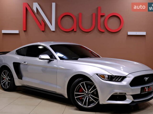 Серый Форд Мустанг, объемом двигателя 2.3 л и пробегом 91 тыс. км за 13900 $, фото 4 на Automoto.ua