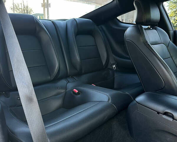 Серый Форд Мустанг, объемом двигателя 2.26 л и пробегом 161 тыс. км за 13599 $, фото 23 на Automoto.ua