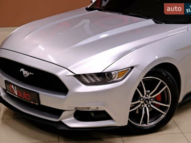 Серый Форд Мустанг, объемом двигателя 2.3 л и пробегом 91 тыс. км за 13900 $, фото 10 на Automoto.ua