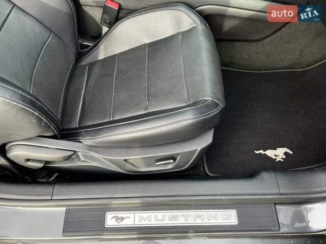Серый Форд Мустанг, объемом двигателя 2.26 л и пробегом 98 тыс. км за 16700 $, фото 27 на Automoto.ua