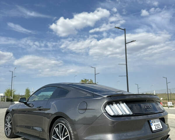 Серый Форд Мустанг, объемом двигателя 2.3 л и пробегом 110 тыс. км за 15555 $, фото 9 на Automoto.ua