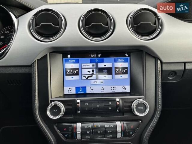 Серый Форд Мустанг, объемом двигателя 2.26 л и пробегом 98 тыс. км за 16700 $, фото 51 на Automoto.ua