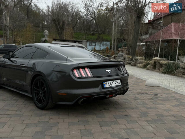 Серый Форд Мустанг, объемом двигателя 2.26 л и пробегом 100 тыс. км за 14500 $, фото 3 на Automoto.ua