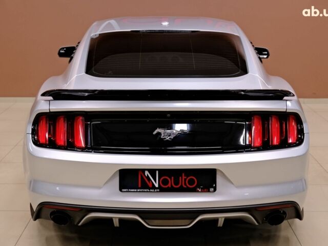 Серый Форд Мустанг, объемом двигателя 2.3 л и пробегом 91 тыс. км за 13900 $, фото 5 на Automoto.ua