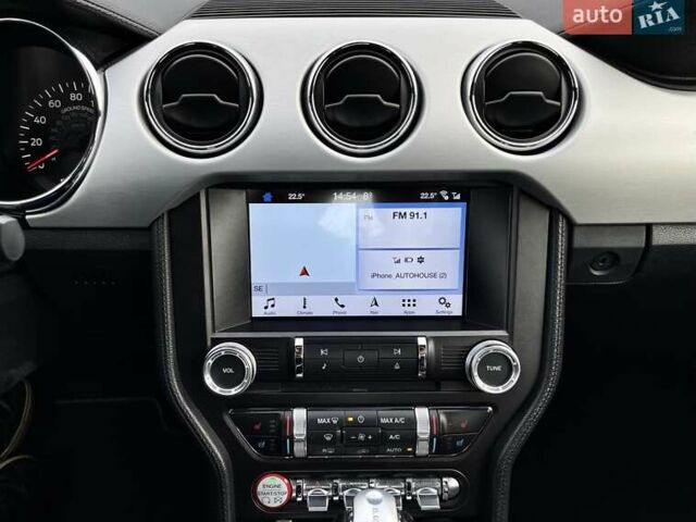 Серый Форд Мустанг, объемом двигателя 2.26 л и пробегом 98 тыс. км за 16700 $, фото 48 на Automoto.ua