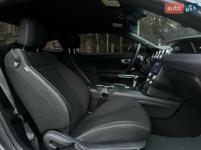 Серый Форд Мустанг, объемом двигателя 2.26 л и пробегом 99 тыс. км за 14999 $, фото 21 на Automoto.ua