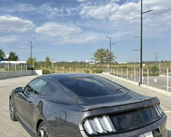 Серый Форд Мустанг, объемом двигателя 2.3 л и пробегом 110 тыс. км за 15555 $, фото 7 на Automoto.ua