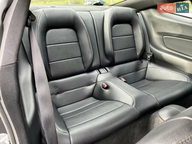 Серый Форд Мустанг, объемом двигателя 2.26 л и пробегом 98 тыс. км за 16700 $, фото 23 на Automoto.ua