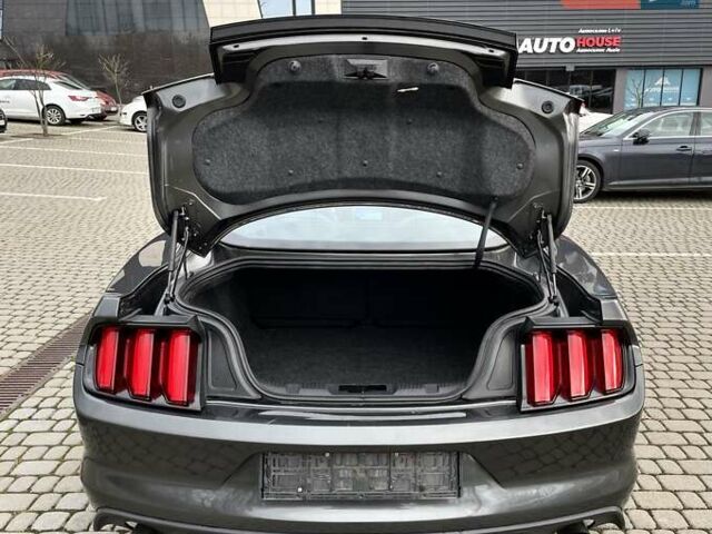 Серый Форд Мустанг, объемом двигателя 2.26 л и пробегом 98 тыс. км за 16700 $, фото 15 на Automoto.ua