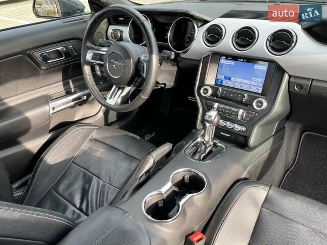 Серый Форд Мустанг, объемом двигателя 2.26 л и пробегом 98 тыс. км за 16700 $, фото 29 на Automoto.ua