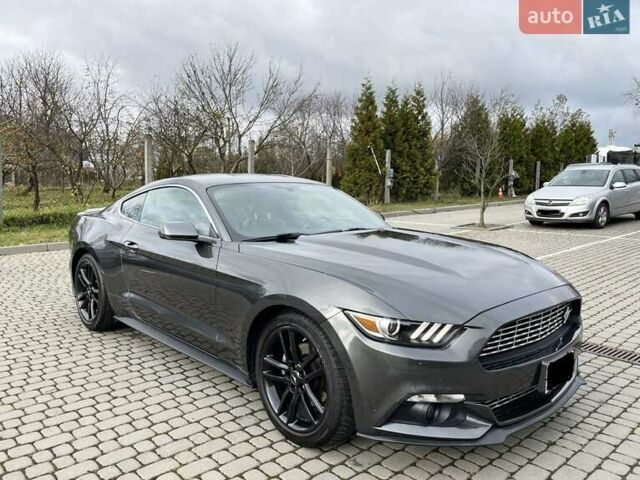 Серый Форд Мустанг, объемом двигателя 2.26 л и пробегом 98 тыс. км за 16700 $, фото 7 на Automoto.ua