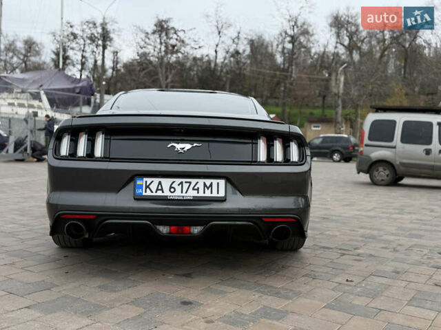 Серый Форд Мустанг, объемом двигателя 2.26 л и пробегом 100 тыс. км за 14500 $, фото 5 на Automoto.ua