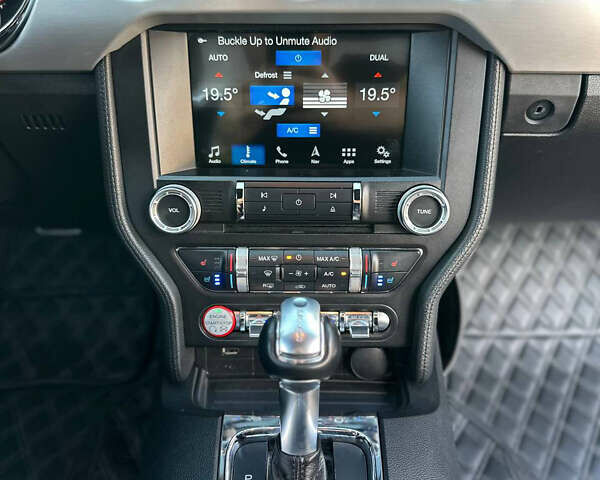 Серый Форд Мустанг, объемом двигателя 2.26 л и пробегом 161 тыс. км за 13599 $, фото 21 на Automoto.ua