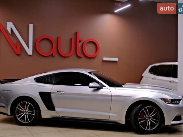 Серый Форд Мустанг, объемом двигателя 2.3 л и пробегом 91 тыс. км за 13900 $, фото 7 на Automoto.ua