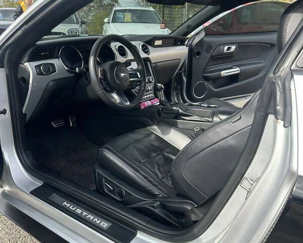 Серый Форд Мустанг, объемом двигателя 2.3 л и пробегом 173 тыс. км за 14500 $, фото 15 на Automoto.ua