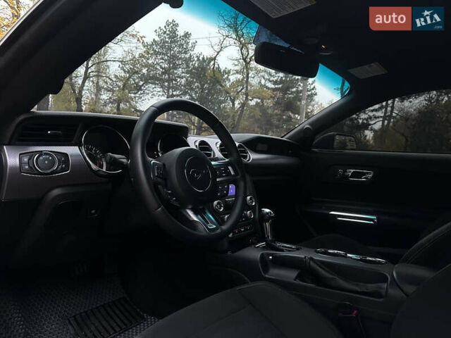 Серый Форд Мустанг, объемом двигателя 2.26 л и пробегом 99 тыс. км за 14999 $, фото 19 на Automoto.ua