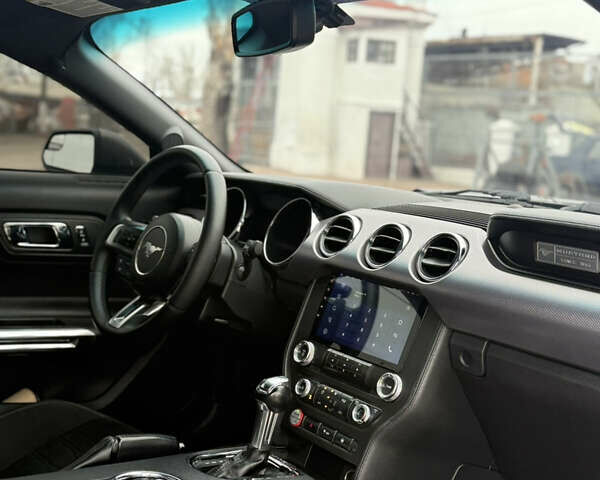 Серый Форд Мустанг, объемом двигателя 2.26 л и пробегом 100 тыс. км за 14500 $, фото 7 на Automoto.ua