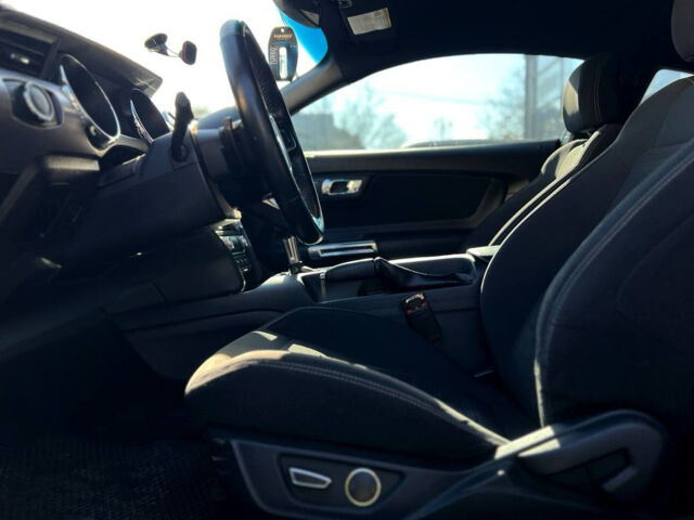 Сірий Форд Мустанг, об'ємом двигуна 2.3 л та пробігом 124 тис. км за 17000 $, фото 7 на Automoto.ua